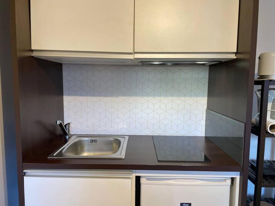 Maisonnette Dans Jardin Partage Colombes  Luaran gambar