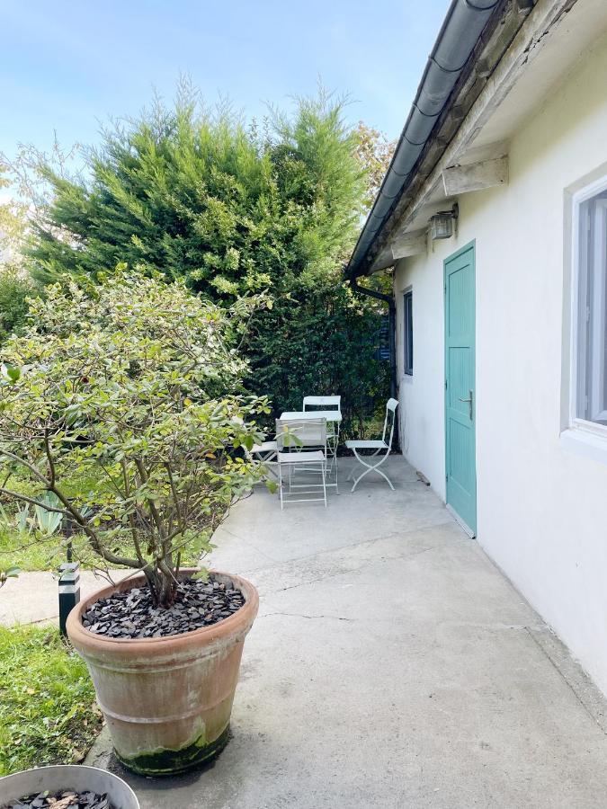 Maisonnette Dans Jardin Partage Colombes  Luaran gambar